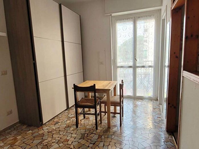Appartamento monolocale in affitto in via Dei Fiordalisi, Lorenteggio, Milano