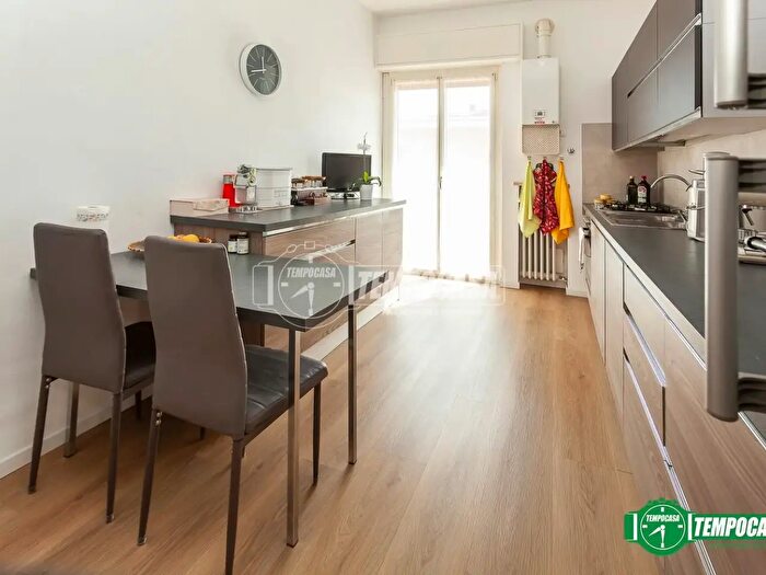 Appartamento trilocale in vendita in Via dei Carpinoni, Bergamo