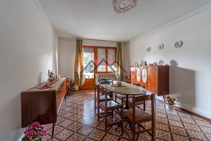 Appartamento con 5 locali in vendita in Pomarance