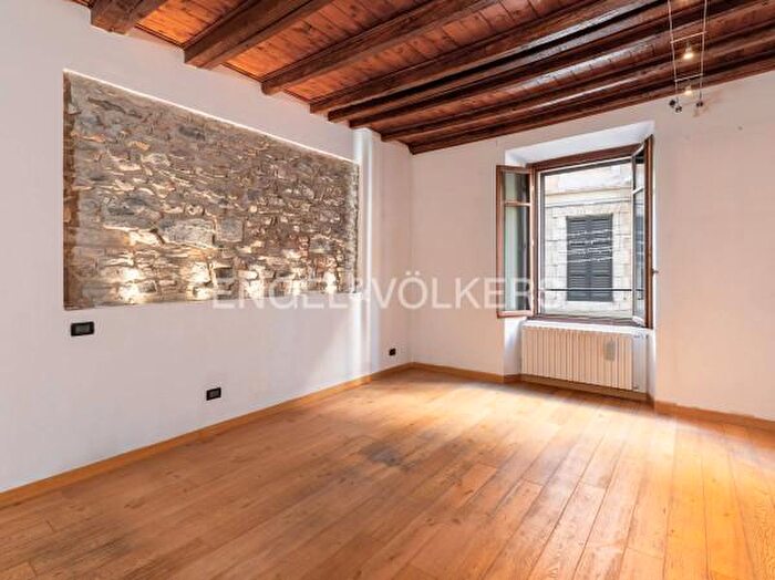 Appartamento quadrilocale in vendita in Como