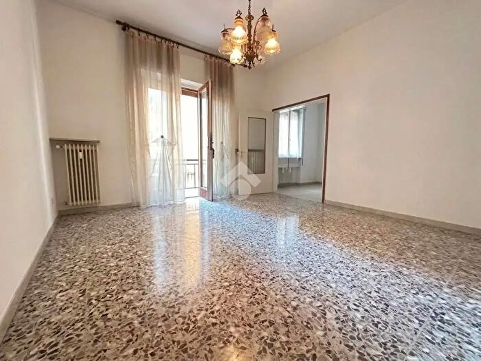 Appartamento trilocale in vendita in Via Belli, Verona