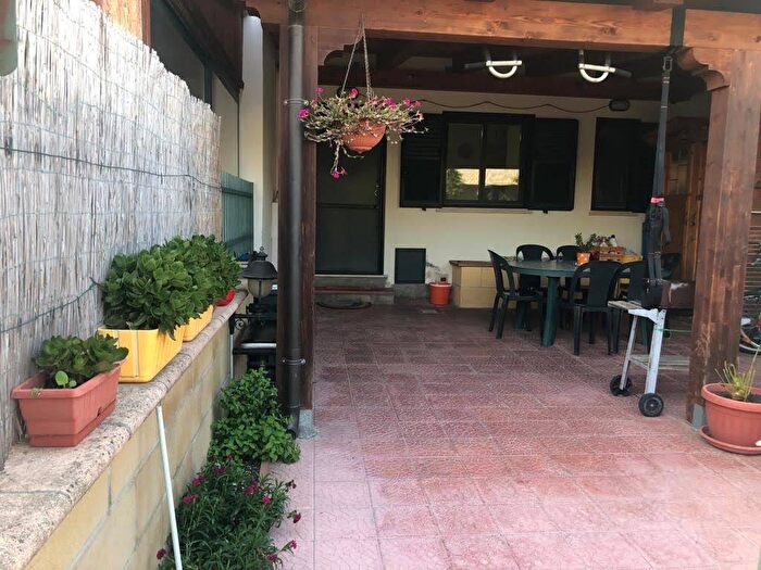 Casa trilocale in affitto in Viale del Turismo, Simeri Mare, Simeri Crichi