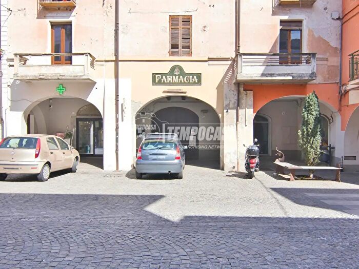 Casa con 5 locali in vendita in Gattinara