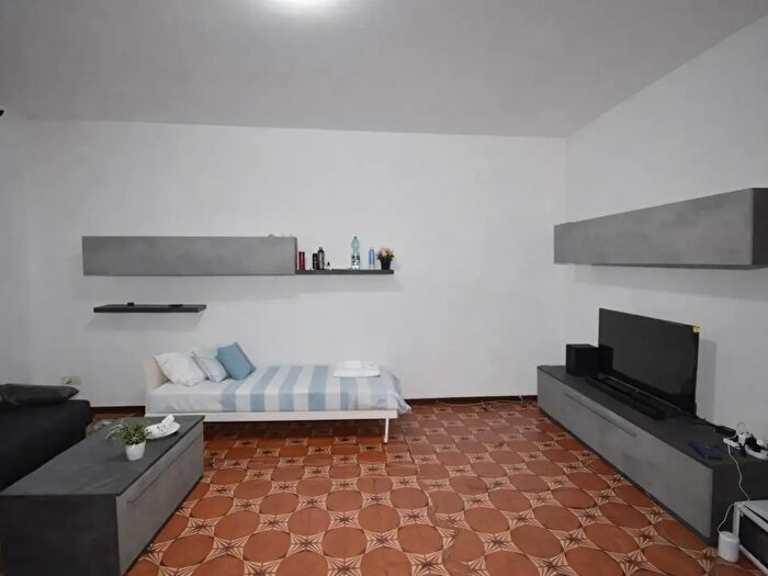 Appartamento con 6 locali in vendita in Via Umberto Primo, San Giovanni Ilarione