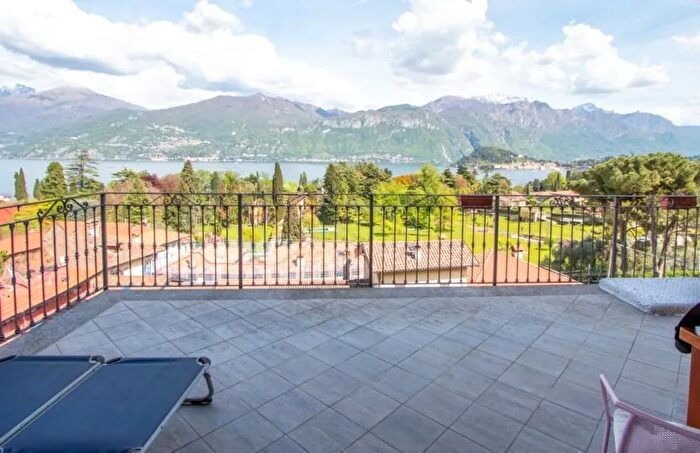 Casa con 8 locali in vendita in Menaggio