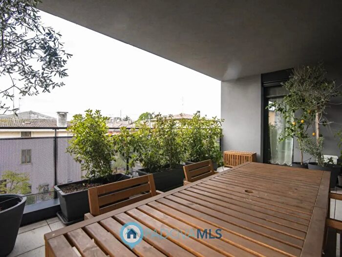 Appartamento quadrilocale in vendita in Via Zeno, Padova