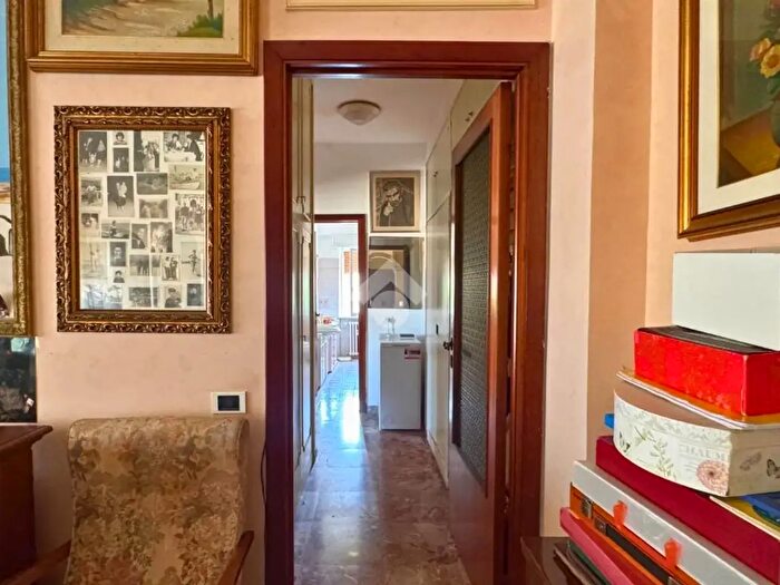 Appartamento trilocale in affitto in Via Ete, Ancona