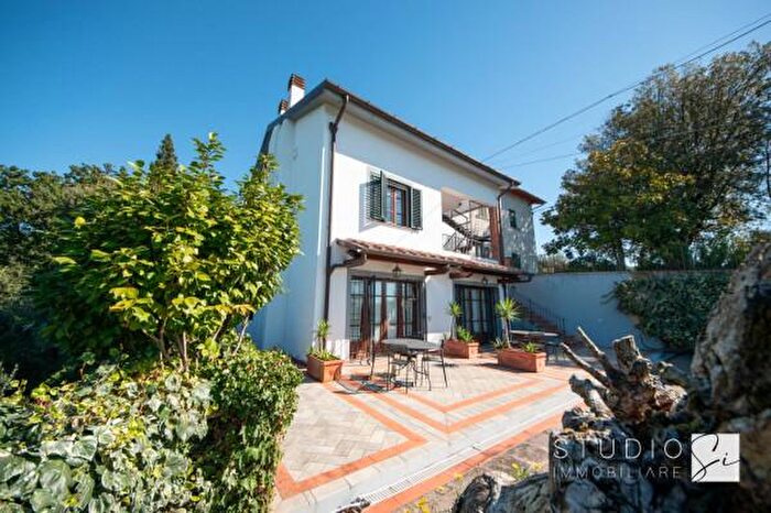 Casa con 6 locali in vendita in Via della Torre, Lamporecchio