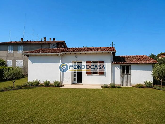 Casa bilocale in vendita in Via Olmarello, Castelnuovo Magra