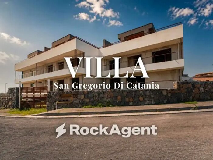 Casa con 6 locali in vendita in Via Carrubbazza, San Gregorio Di Catania
