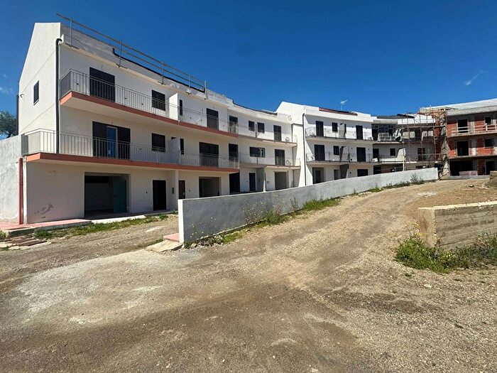 Casa quadrilocale in vendita in Santa Teresa di Riva, Santa Teresa Di Riva