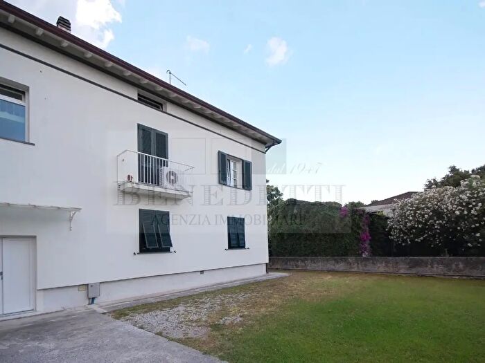 Appartamento quadrilocale in vendita in Forte Dei Marmi