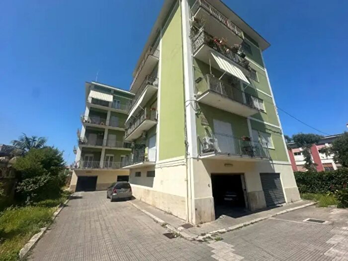 Appartamento con 6 locali in vendita in Via Colonnello Francesco Magistri, Milazzo