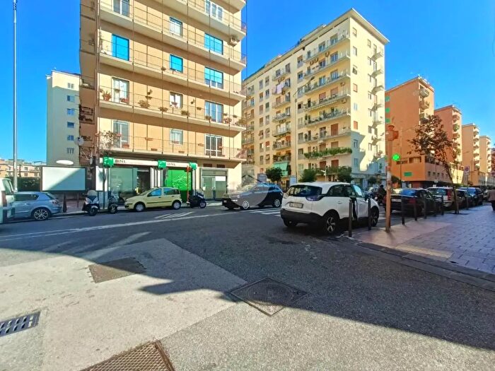 Appartamento trilocale in affitto in Via Francesco Cilea, Napoli