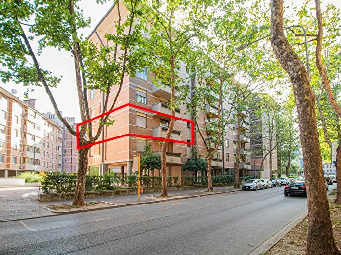 Appartamento con 5 locali in vendita in Via Monte Grappa, Udine