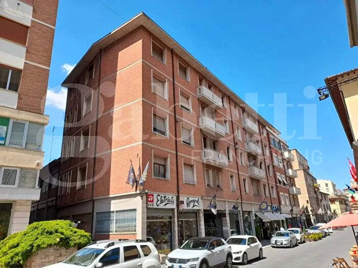 Appartamento quadrilocale in vendita in Via Umberto I, Foligno