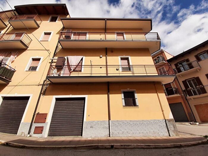 Appartamento quadrilocale in affitto in Via Nobile, Nicastro Sambiase, Lamezia Terme