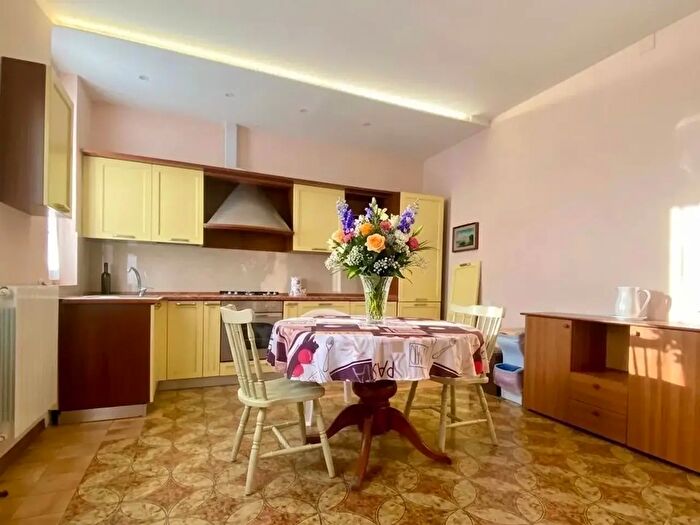 Appartamento con 5 locali in vendita in Ponsacco