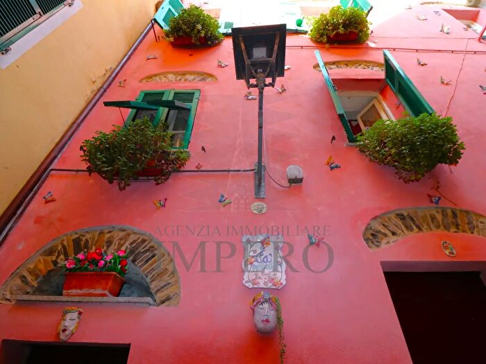 Appartamento quadrilocale in vendita in Via Gioberti, Badalucco