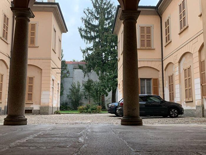 Appartamento con 5 locali in affitto in Via Vittorio Emanuele II, Centro Storico, Monza
