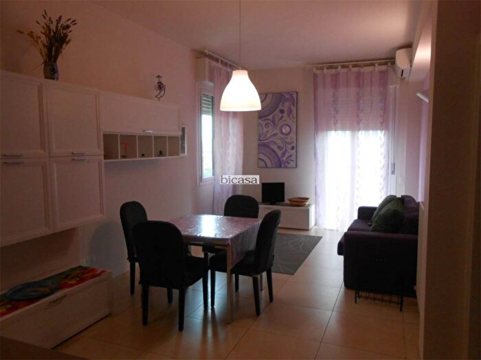 Appartamento trilocale in affitto in VIA BALDI, Baia Flaminia, Pesaro