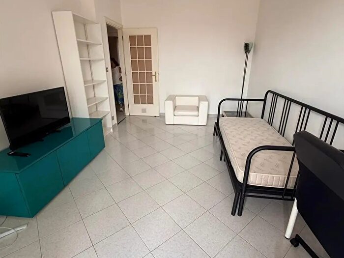 Appartamento trilocale in affitto in Via De Sanctis, Torino
