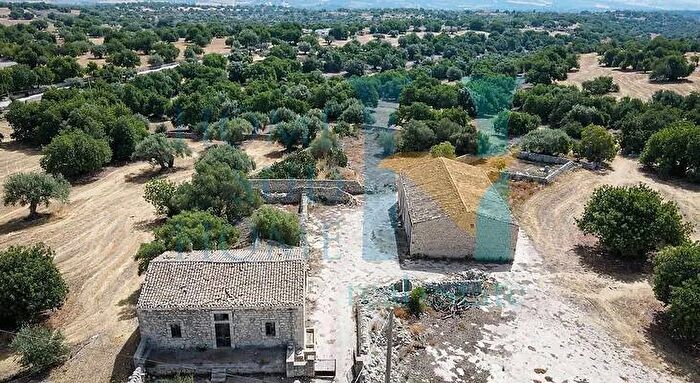 Casa in vendita in Rosolini, Noto