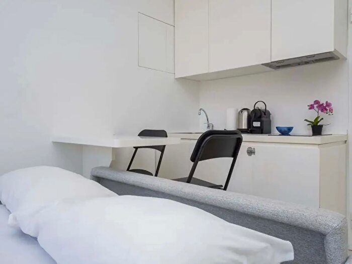 Appartamento monolocale in affitto in Via Marghera, Milano