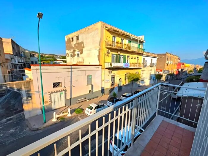 Appartamento bilocale in vendita in Via Nazionale, Torre Del Greco