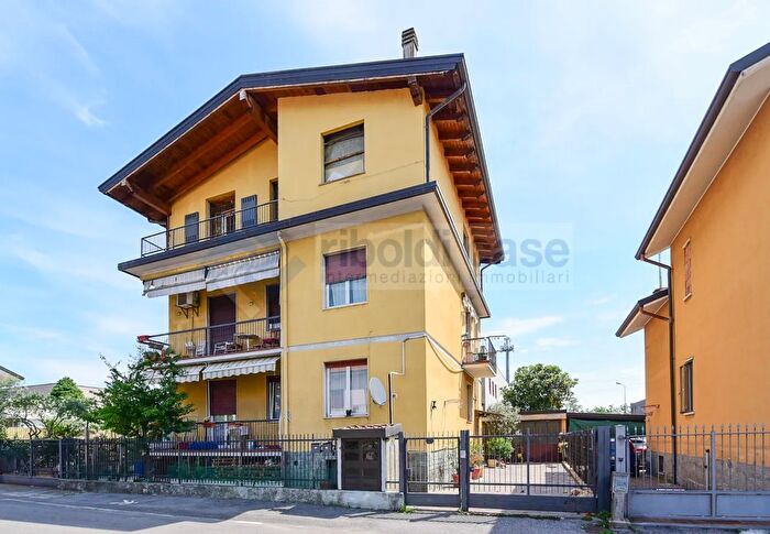 Casa trilocale in vendita in Lissone