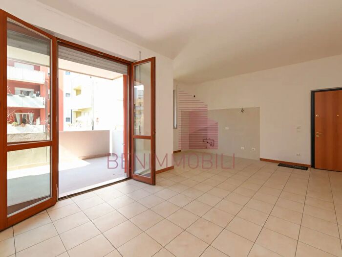 Appartamento quadrilocale in vendita in Via Giovanni Ongaro, Verona