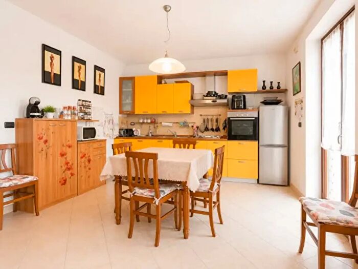 Appartamento trilocale in vendita in Via Santo Stefano Roero, Canale