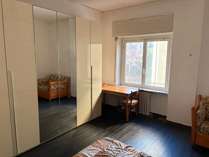Appartamento trilocale in affitto in Piazza Angilberto II, Milano