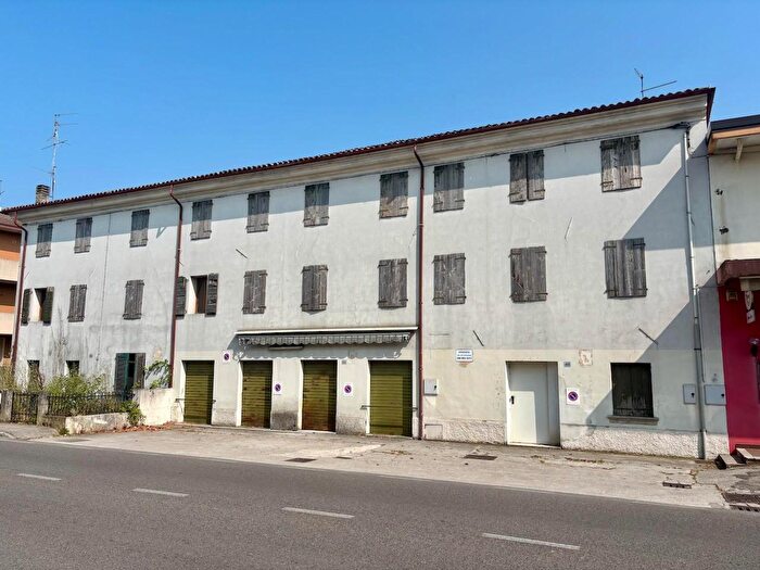 Casa trilocale in vendita in Chions