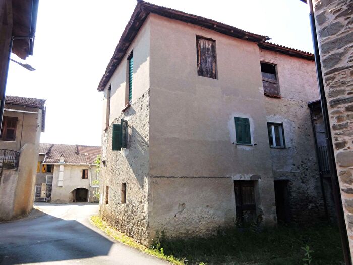 Casa trilocale in vendita in Piana Crixia