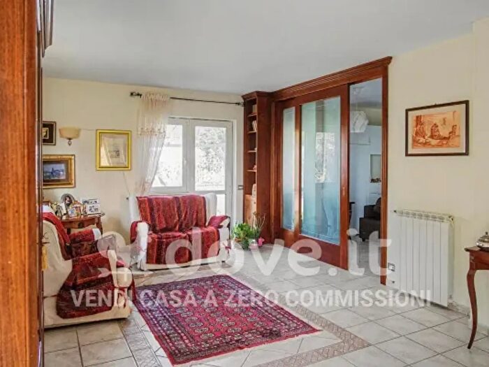 Casa con 5 locali in vendita in Viale Magna Grecia, Catanzaro