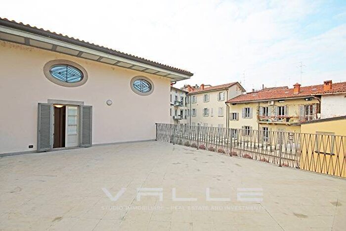 Appartamento trilocale in affitto in via XX Settembre, Centro, Bergamo