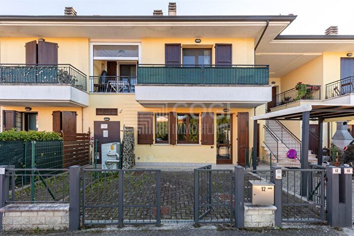 Appartamento trilocale in vendita in Via Mascagni, Bagnara Di Romagna