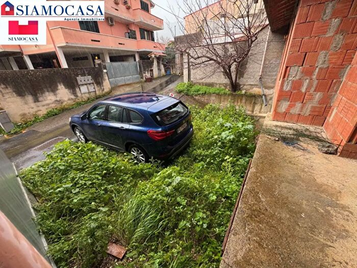 Casa con 8 locali in vendita in Guspini