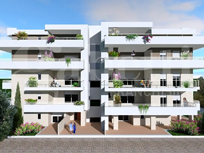 Appartamento trilocale in vendita in Via Isonzo Snc, Tortoreto