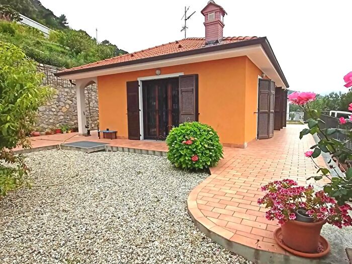 Casa con 5 locali in vendita in Corso della Repubblica, Camporosso