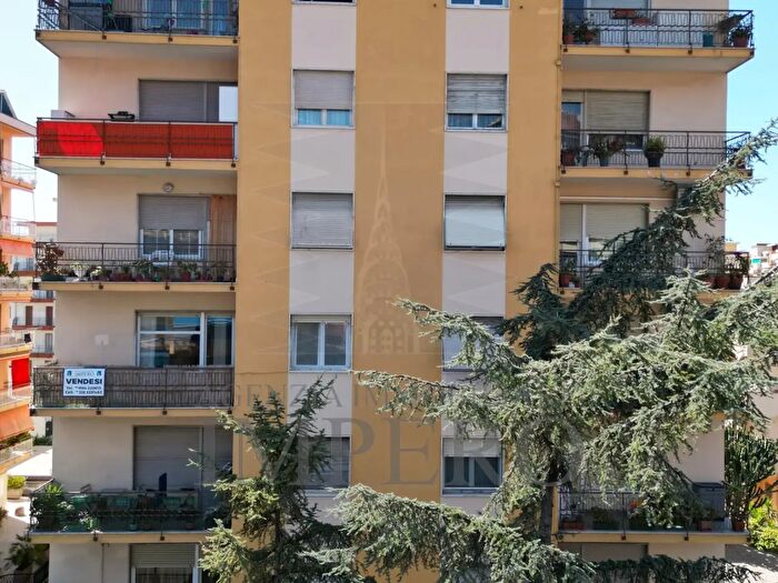 Appartamento quadrilocale in vendita in Via Roma, Ventimiglia