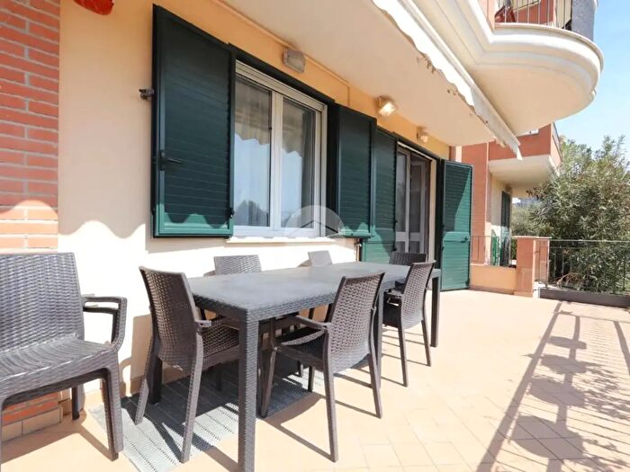 Appartamento trilocale in vendita in Via Spataro Ovest, Tortoreto