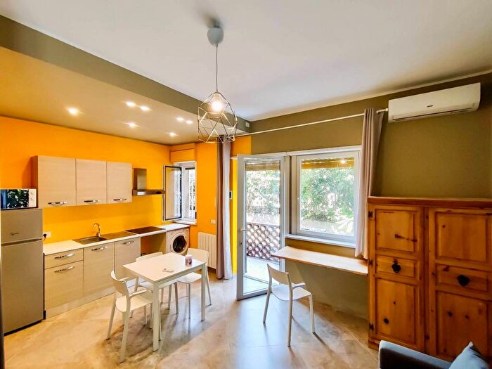 Appartamento monolocale in affitto in Via Livorno, Centro, Aci Castello