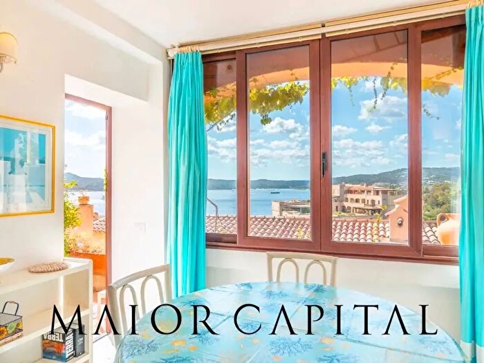 Appartamento quadrilocale in vendita in Arzachena