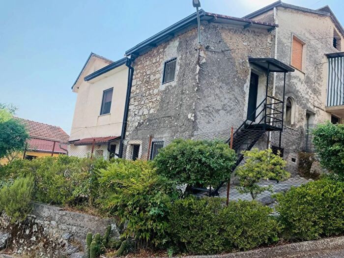 Casa con 5 locali in vendita in Via FolchettiColfelice, Colfelice