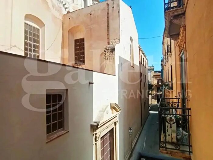 Appartamento quadrilocale in vendita in Via Ximenes, Trapani