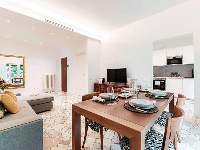 Appartamento trilocale in affitto in Via Salita Quarcino, Como