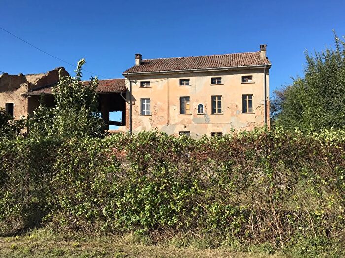 Casa con 5 locali in vendita in Casei Gerola