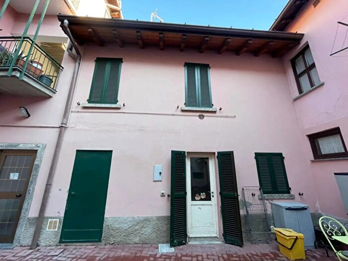 Appartamento bilocale in vendita in Via Vittorio Veneto, Galbiate